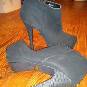 Penny Loves Kenny High Heeled Black Suede Booties